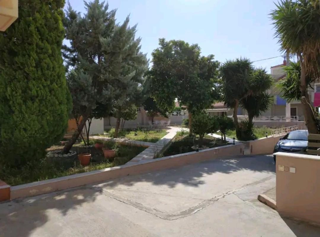 Ioannis Apartment Megara Exterior photo